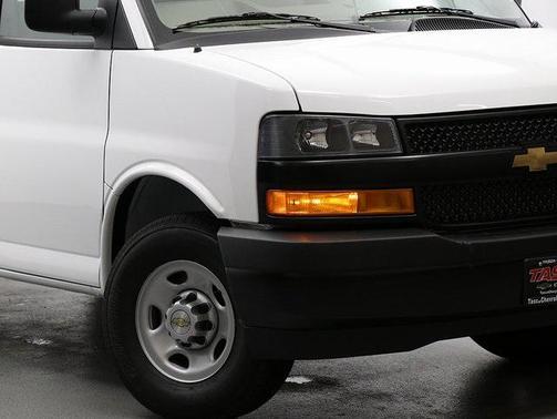 2025 Chevrolet Express 2500 RWD 2500 Regular Wheelbase WT