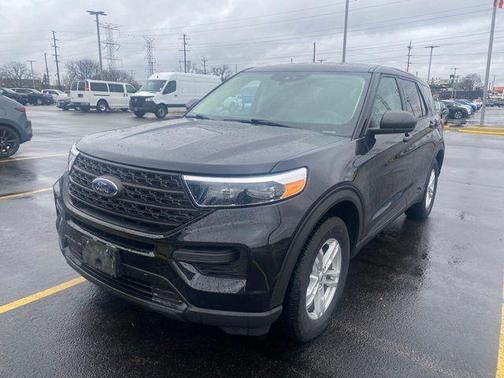 2022 Ford Explorer Base
