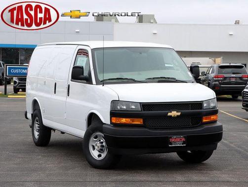 Summit White 2026 Chevrolet Express 2500 2500 Regular Wheelbase, WT, RWD