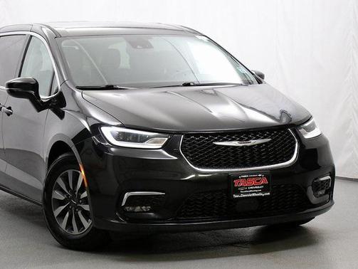 2022 Chrysler Pacifica Hybrid Touring L