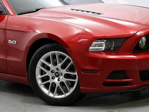 2013 Ford Mustang GT Premium