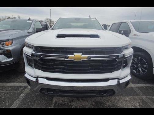 Summit White 2026 Chevrolet Silverado 2500 LT