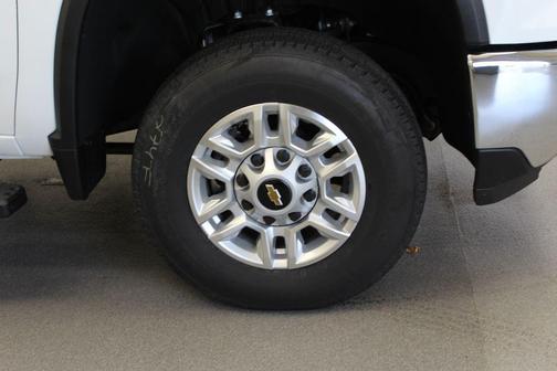 Summit White 2026 Chevrolet Silverado 2500 LT