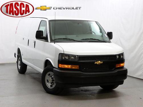 Summit White 2026 Chevrolet Express 2500 2500 Regular Wheelbase, WT, RWD