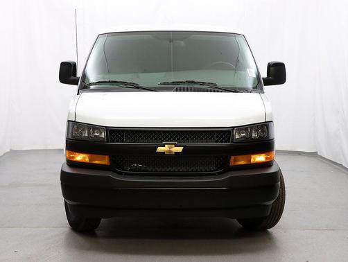 Summit White 2026 Chevrolet Express 2500 Work Van