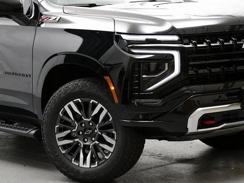 2025 Chevrolet Suburban 4WD Z71