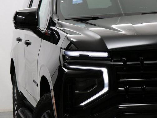2025 Chevrolet Suburban 4WD Z71