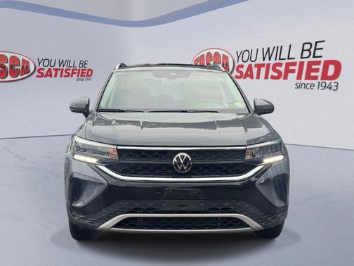 Pure Gray 2023 Volkswagen Taos 1.5T SE