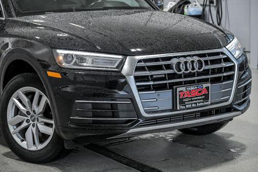Brilliant Black 2020 Audi Q5 45 Premium