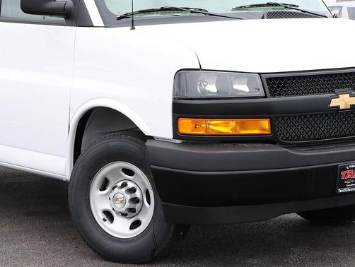 Summit White 2026 Chevrolet Express 2500 Work Van