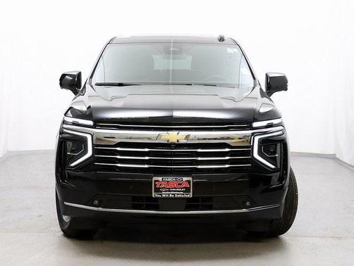 2025 Chevrolet Suburban LT