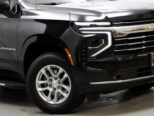 2025 Chevrolet Suburban LT