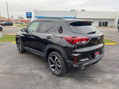 Mosaic Black Metallic 2023 Chevrolet Trailblazer RS