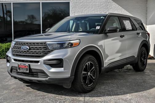 Iconic Silver Metallic 2023 Ford Explorer Base