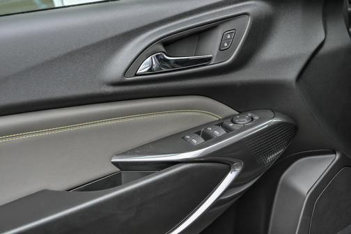 Sterling Gray Metallic 2026 Chevrolet Trax FWD ACTIV