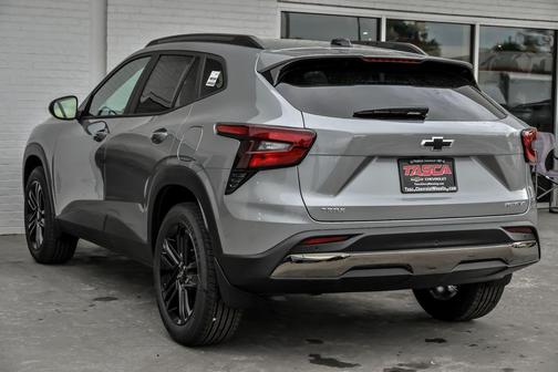 Sterling Gray Metallic 2026 Chevrolet Trax FWD ACTIV