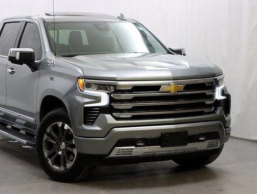 Sterling Gray Metallic 2024 Chevrolet Silverado 1500 High Country