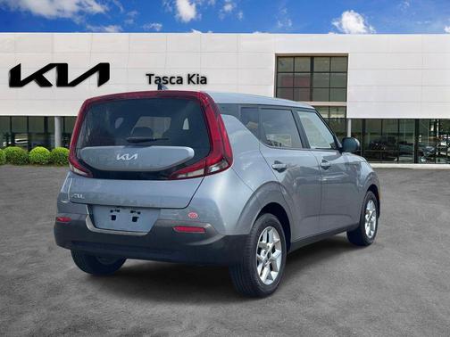 Steel Gray 2022 Kia Soul LX