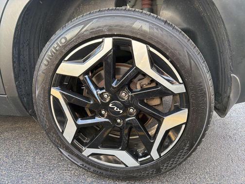 Pluton Blue/Black Roof 2024 Kia Seltos SX Turbo