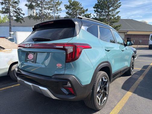 Pluton Blue/Black Roof 2024 Kia Seltos SX Turbo