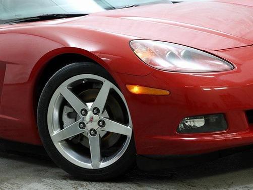 2005 Chevrolet Corvette Base