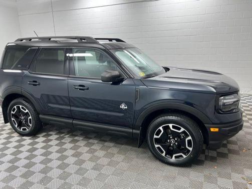 Alto Blue Metallic Tinted Clearcoat 2023 Ford Bronco Sport Outer Banks