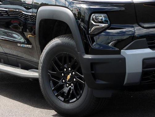 2025 Chevrolet Silverado EV LT