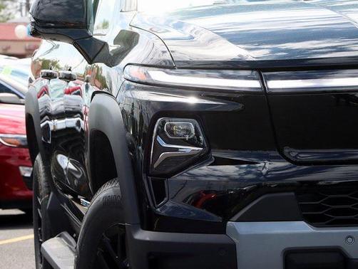 2025 Chevrolet Silverado EV LT