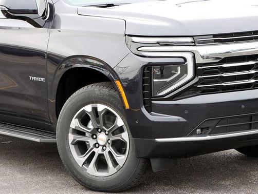 Dark Ash Metallic 2026 Chevrolet Tahoe LT