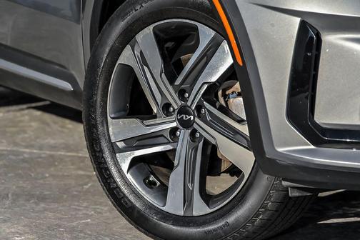 Steel Gray 2023 Kia Sorento Hybrid SX Prestige