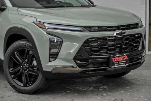Cacti Green 2026 Chevrolet Trax FWD ACTIV