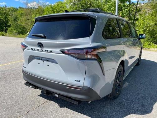 2025 Toyota Sienna Woodland Edition