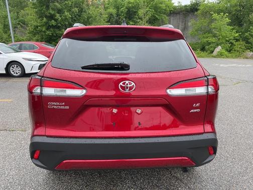 2025 Toyota Corolla Cross LE