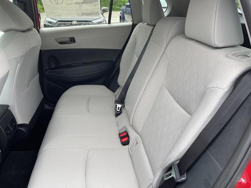 2025 Toyota Corolla Cross LE