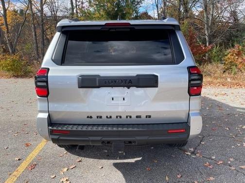 2025 Toyota 4Runner TRD Off Road