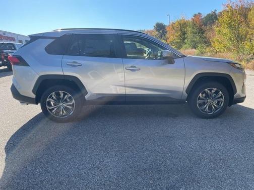 2025 Toyota RAV4 Hybrid XLE Premium