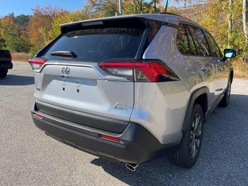 2025 Toyota RAV4 Hybrid XLE Premium