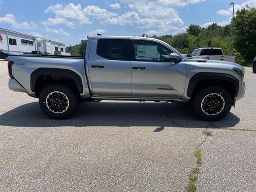 2025 Toyota Tacoma Hybrid TRD Off Road