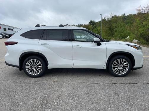 2025 Toyota Highlander Platinum