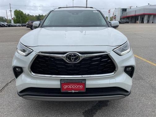 2025 Toyota Highlander Platinum