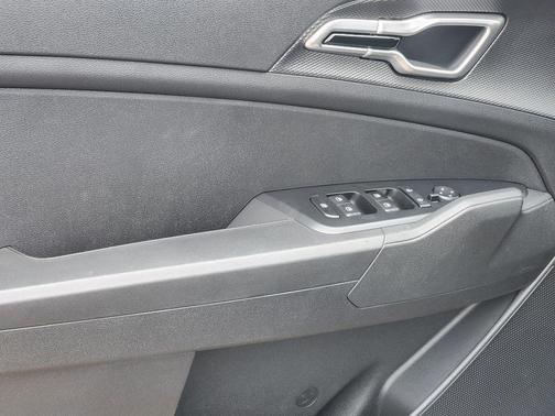 2025 Kia Sportage Hybrid LX