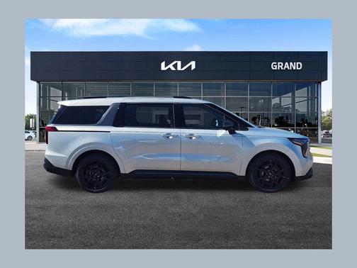 2025 Kia Carnival SX Prestige