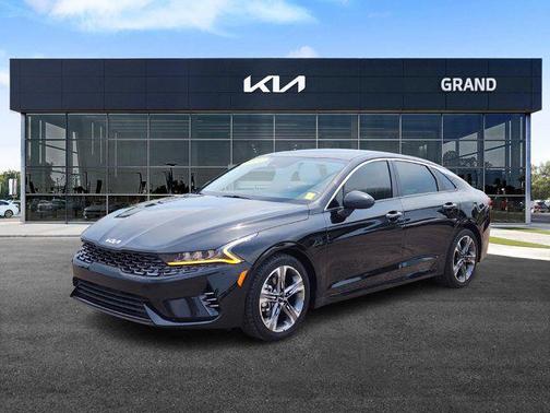 2022 Kia K5 LXS