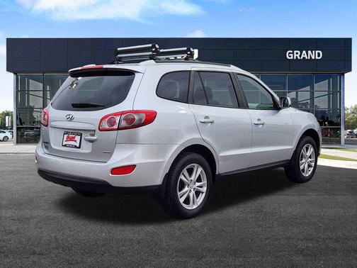 2012 Hyundai SANTA FE SE