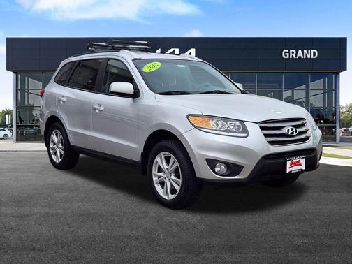 2012 Hyundai SANTA FE SE