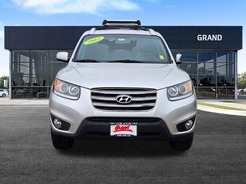 2012 Hyundai SANTA FE SE
