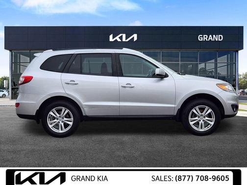 2012 Hyundai SANTA FE SE