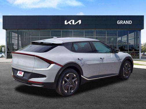 2025 Kia EV6 Light Long Range