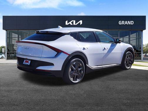 2025 Kia EV6 Light Long Range