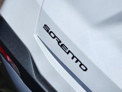 2025 Kia Sorento SX